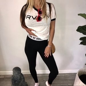 🔥🔥RVCA - V-NECK SHORT SLEEVE TEE🔥🔥